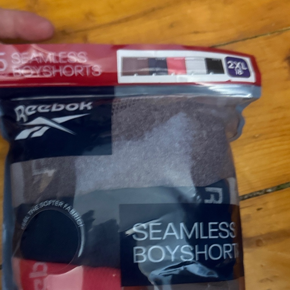 Reebok women Seamless Boyshorts - Gray, Coral & White/Gray Stripe - Picture 2 of 3